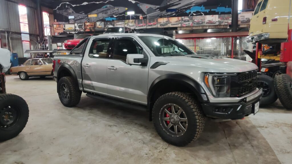 Пожиратель барханов: как Ford F-150 Raptor R примерял инженерные стандарты